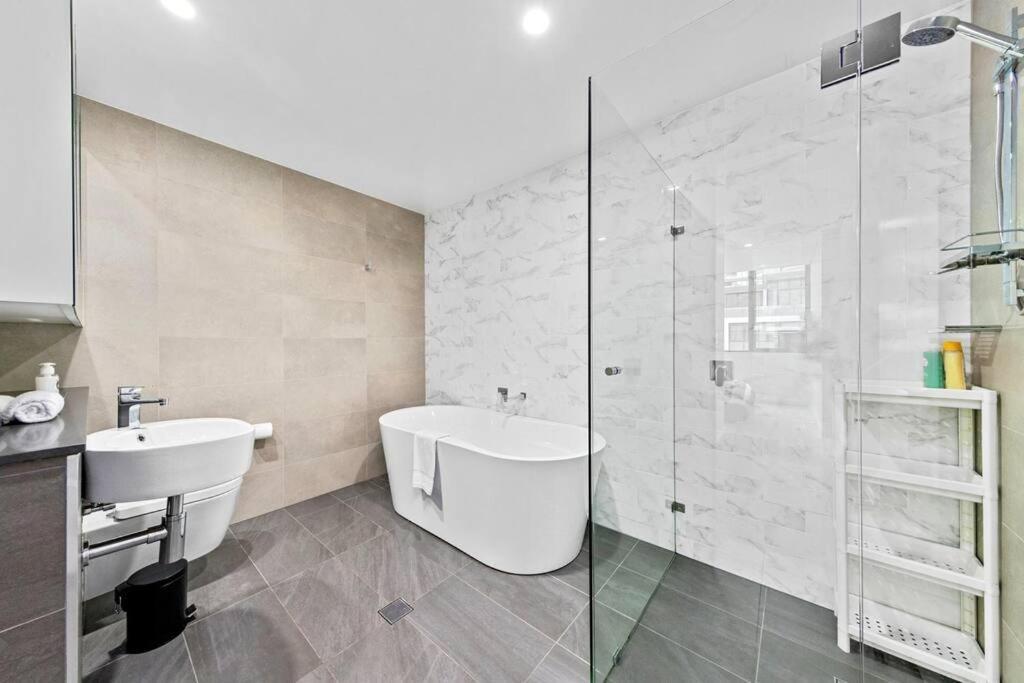 Four Bedroom Apartment With Facilities In Olympic Park Sydney Exteriér fotografie