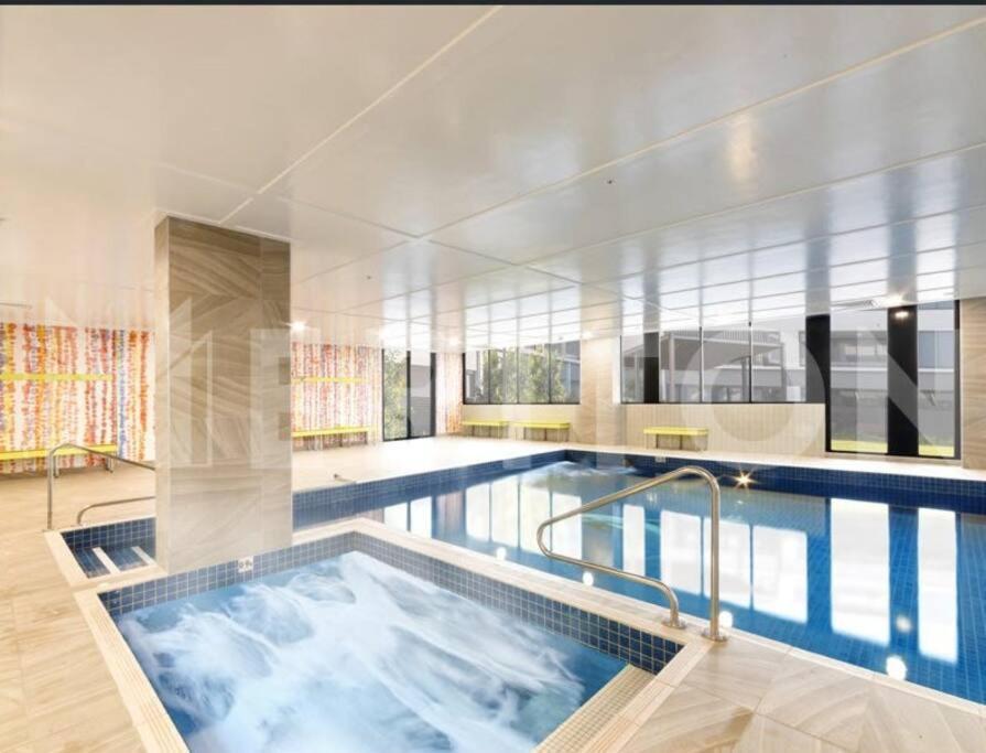 Four Bedroom Apartment With Facilities In Olympic Park Sydney Exteriér fotografie